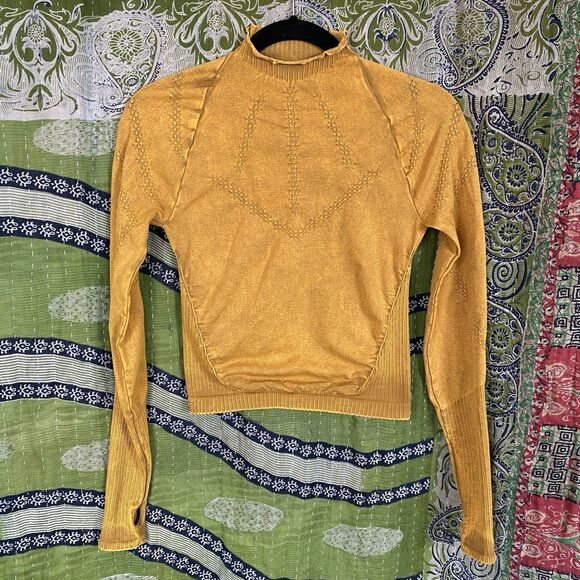 Free People Dark Mustard Good Karma Hi-Neck Layer Top Size Medium/ Large - Picture 2 of 15